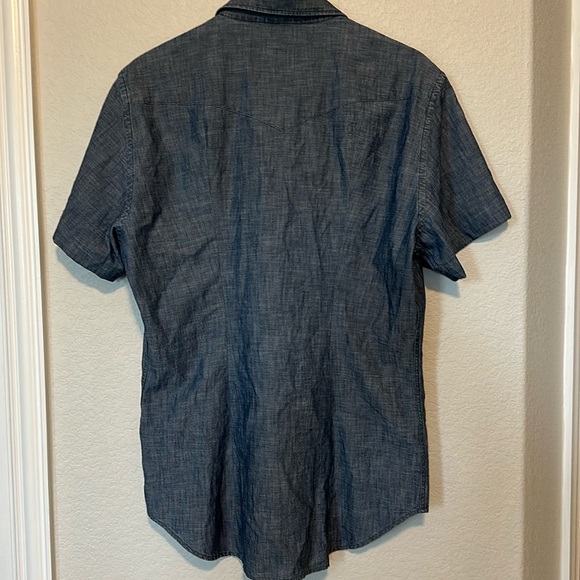 Eleventy Chambray Western Short Sleeve Shirt - Picture 4 of 4